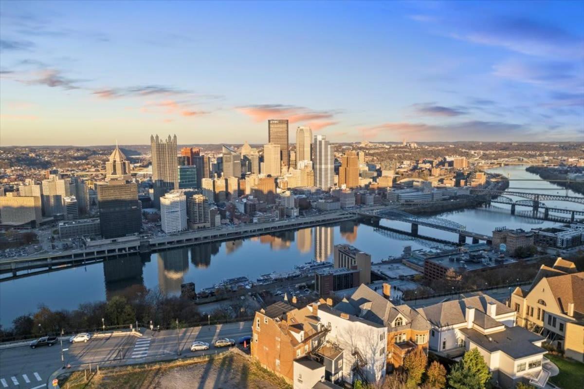 Skyline At Your Door - Studio With A View Pittsburgh Exterior foto