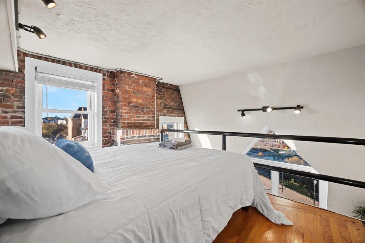 Skyline At Your Door - Studio With A View Pittsburgh Exterior foto