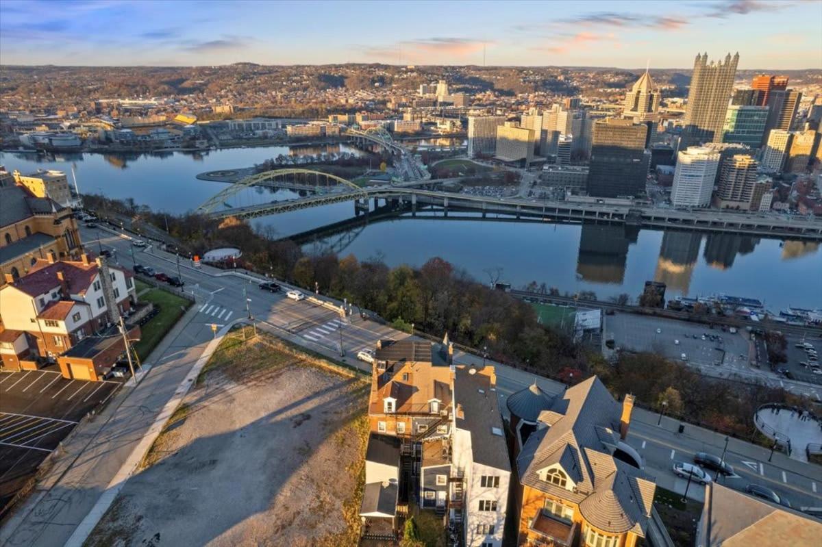 Skyline At Your Door - Studio With A View Pittsburgh Exterior foto